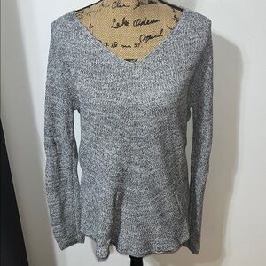 A.N.A Gray V-Neck Sweater L